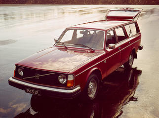  240 组合车 (P245) 1974-1993