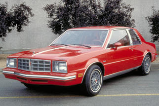  Phoenix 轿跑车 1979-1981