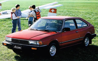  Accord II 掀背车 (AC,AD 翻新 1983) 1983-198