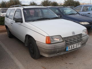  Astra Mk II 旅行车（旅行轿车） 1984-1991
