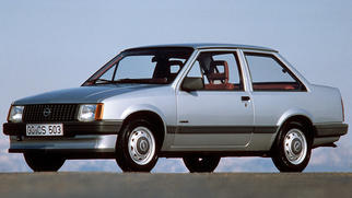 Corsa A 轿车 1982-1987